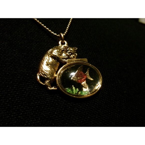 NEW 1928 Gold Tone Cat & Fishbowl Pendant Necklace - Picture 5 of 7
